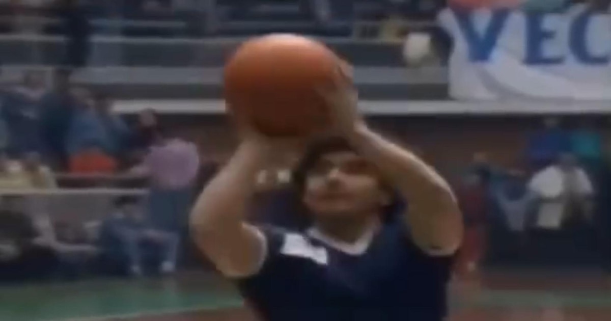 El video nunca visto de Maradona en un partido de básquet a beneficio: sus deslumbrantes jugadas