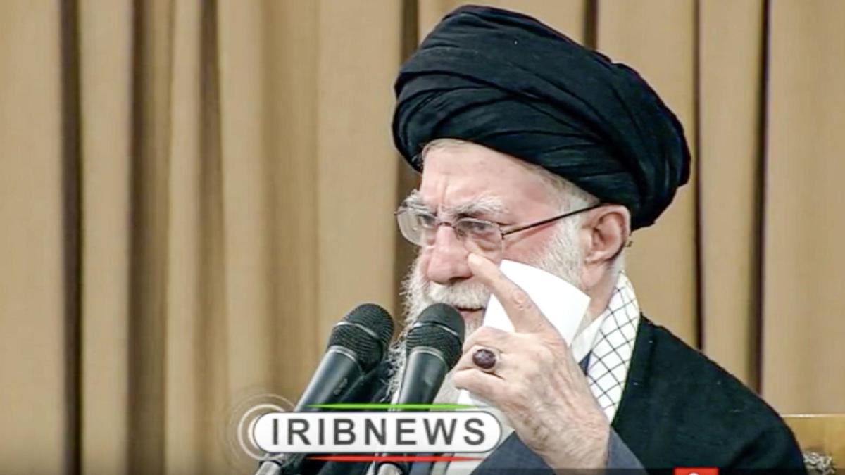 El líder supremo de Irán acusa a los manifestantes de “complacer” a Trump mientras las protestas se intensifican en el país