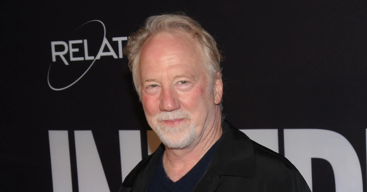 Timothy Busfield enfrenta un tercer cargo de abuso infantil luego de que la policía allanó su casa en Nueva York