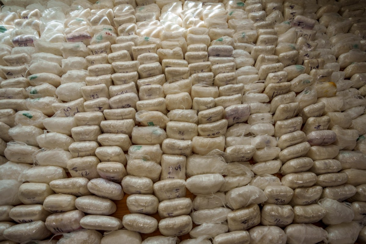 Desmantelan célula del Cártel de Sinaloa en España, incautan metanfetamina oculta en mármol procedente de México