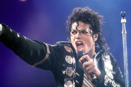 Noches de insomnio y llamadas en la madrugada: un amigo íntimo de Michael Jackson revela cómo fueron los últimos días del rey del pop