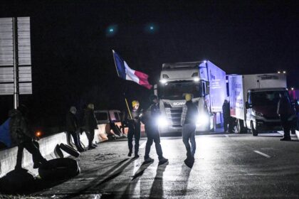 Cortada la AP-7 en Borrassà y la N-II en Pontós (Girona) por manifestaciones de campesinos