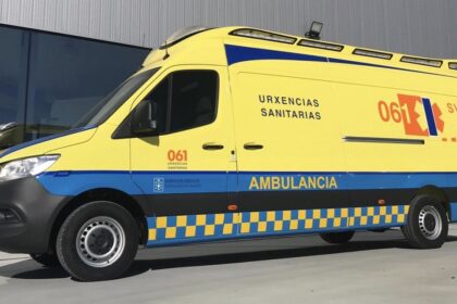 Un incendio en un coche y una colisión por alcance, registradas en un mismo punto de una carretera de Sanxenxo