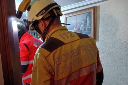 Auxiliado un hombre de Limpias que no respondía porque se encontraba en el suelo de su domicilio