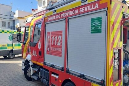 Un herido con quemaduras tras un incendio en la cocina de una vivienda en Coria del Río (Sevilla)