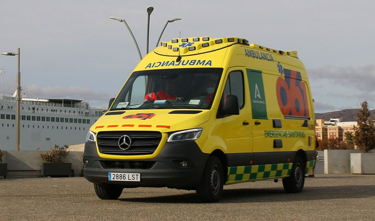 Herida una mujer de 41 años tras la colisión frontal entre dos turismos en la N-340A en Huércal-Overa (Almería)