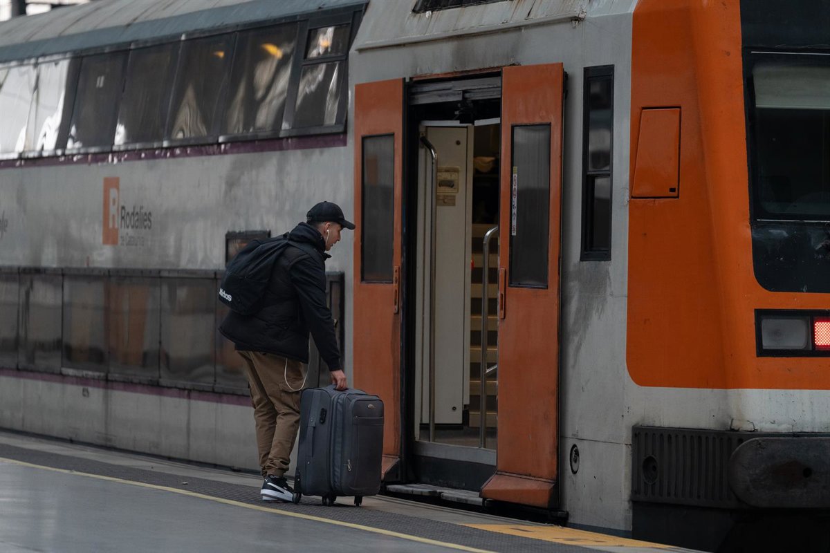 Rodalies opera parcialmente este sábado en toda Catalunya por revisiones en la infraestructura