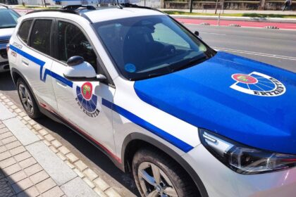 Dos detenidos en Vitoria tras cometer un robo en Olaberria (Gipuzkoa) y darse a la fuga en un coche