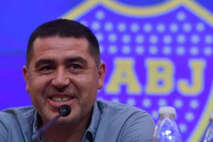Una ex figura de Boca Juniors reveló el llamado de Riquelme: “Me preguntó si iba a seguir de vacaciones o quería volver al club”