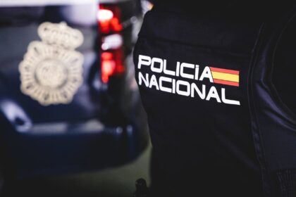 Policías nacionales ayudan a nacer a un bebé en una vivienda de El Puerto (Cádiz)