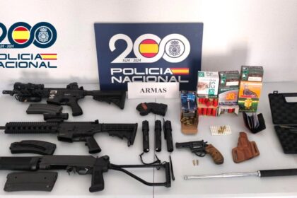 Detenido un hombre acusado de amenazar y golpear a otro con un arma de fuego tras una disputa en Elda