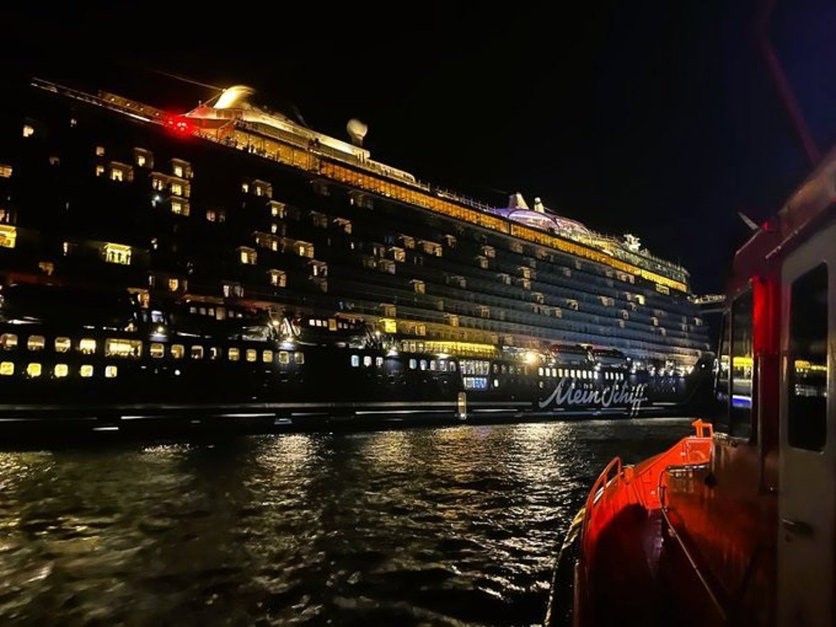 Salvamento Marítimo evacua a tierra a un tripulante enfermo de un crucero que acababa de salir de Tenerife
