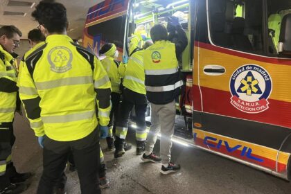Herido grave un joven de 24 años tras ser arrollado por un coche varios metros en Madrid