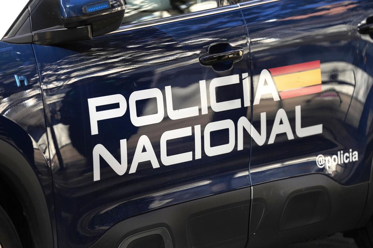 Detenido un hombre por una presunta agresión sexual de madrugada en un jardín de Madrid