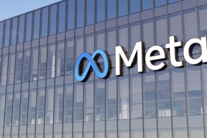 Meta dobla el gasto en IA, mientras se prepara para despedir al 20% de la plantilla