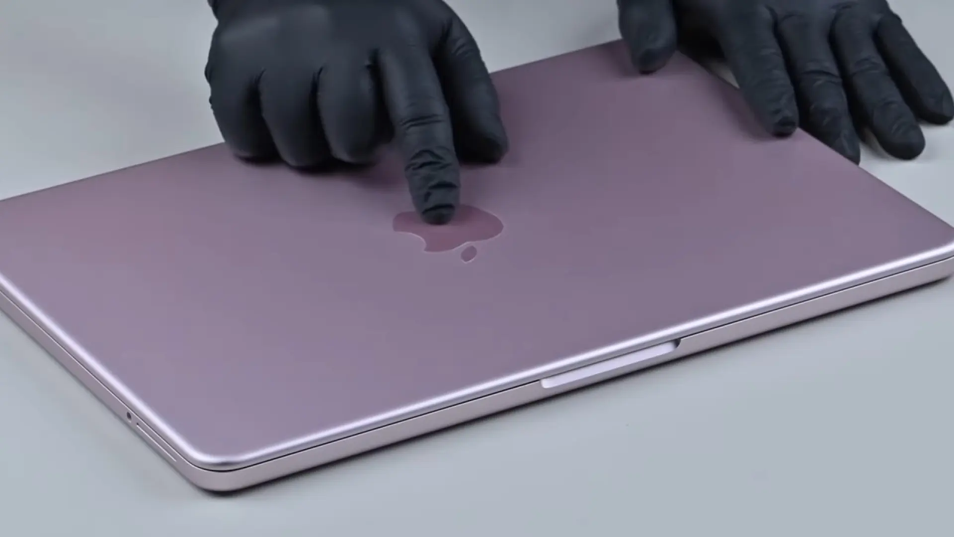 Un 'modder' le da al MacBook Neo la actualización de 1 TB que Apple nunca quiso vender