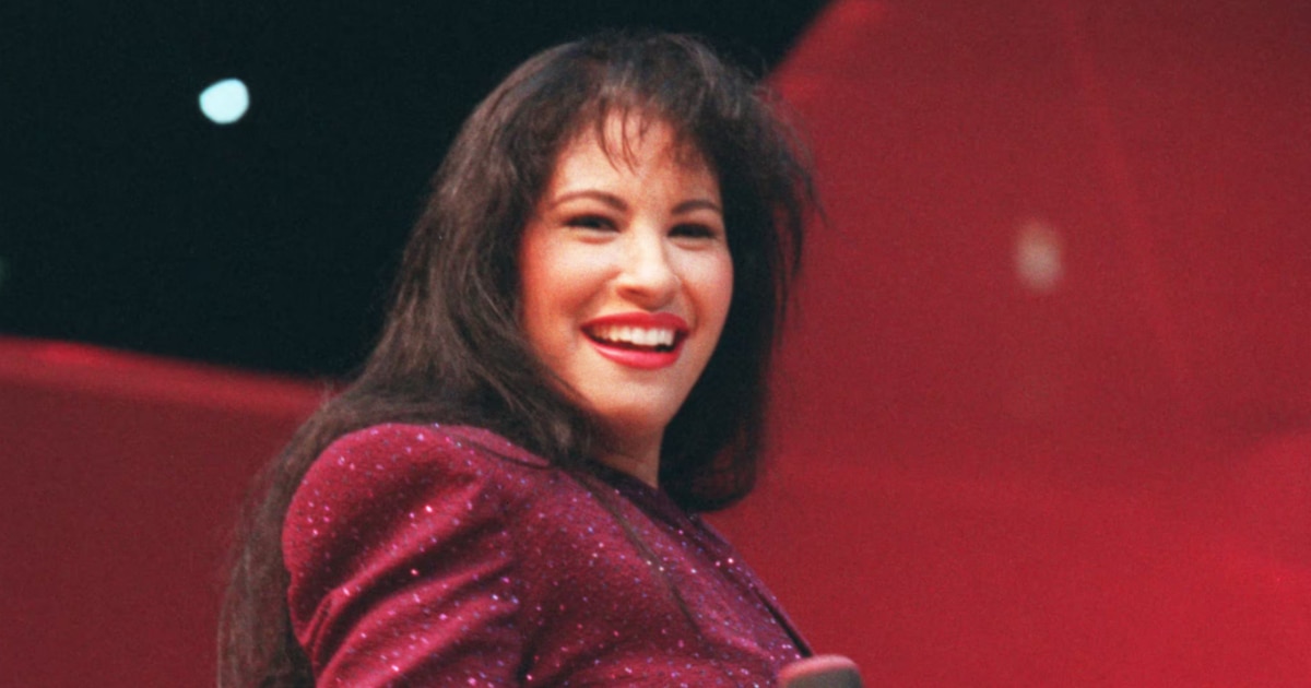 A 31 años de su partida: El día que la sonrisa de la reina del Tex-Mex, Selena Quintanilla, iluminó El Salvador