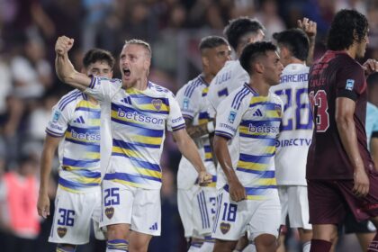Boca Juniors goleó 3-0 a Lanús y volvió a la victoria tras cuatro partidos en el Torneo Apertura
15 pases, asistencia de Paredes con el revés del pie y definición exquisita de Merentiel: el golazo de Boca Juniors ante Lanús