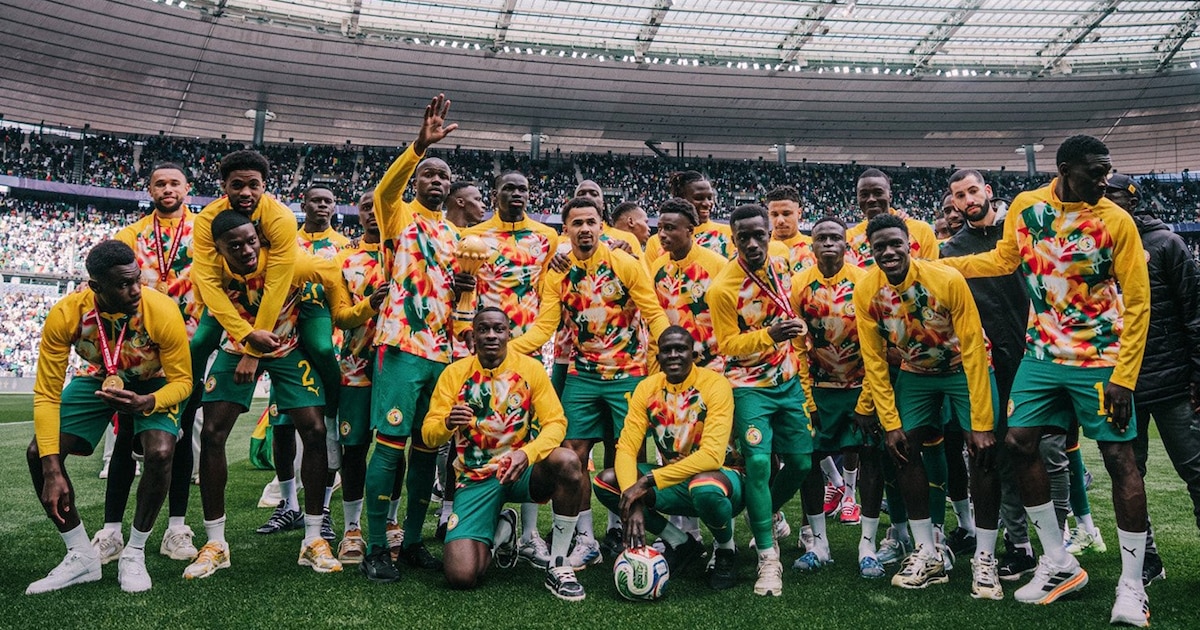 Escándalo en África: Senegal exhibió el trofeo como campeón continental luego de que la confederación se lo quitara y adjudicara a Marruecos