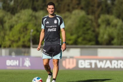 Con Lionel Messi, la Selección arrancó su preparación para los amistosos ante Mauritania y Zambia: las fotos de la práctica