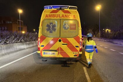 Herido grave un motorista de 23 años tras salirse de la vía en Leganés