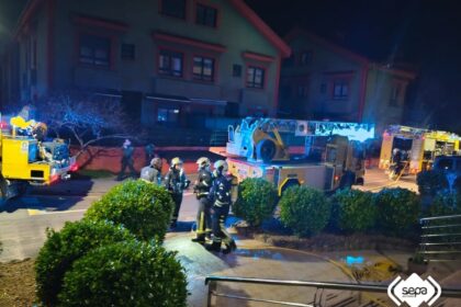 Desalojadas 40 personas por el incendio de una habitación de hotel en Arriondas
