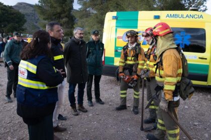 Los efectivos de la UME desplazados desde Bétera ya están en la zona del incendio, que "evoluciona favorablemente"