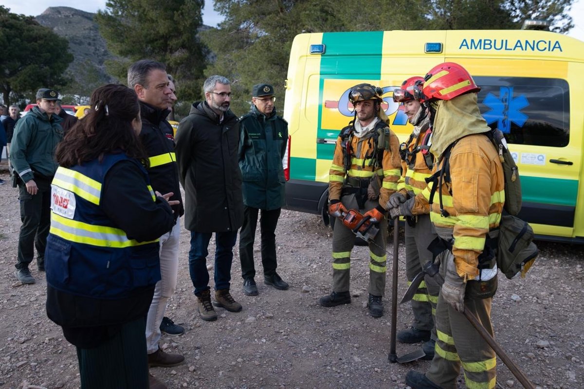 Los efectivos de la UME desplazados desde Bétera ya están en la zona del incendio, que "evoluciona favorablemente"