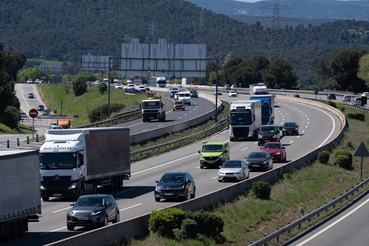 267.000 vehículos salen de Barcelona y su área a las 20 horas en la operación salida del 1 de mayo
