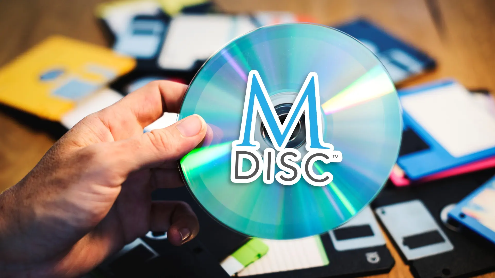 Un M-DISC con capa de carbono vítreo para una mayor longevidad