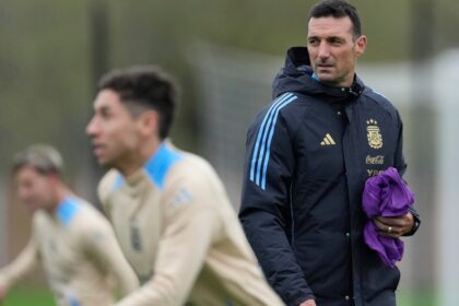 Lionel Scaloni en una imagen de 'Scaloni define 24 de 26 para la Selección'