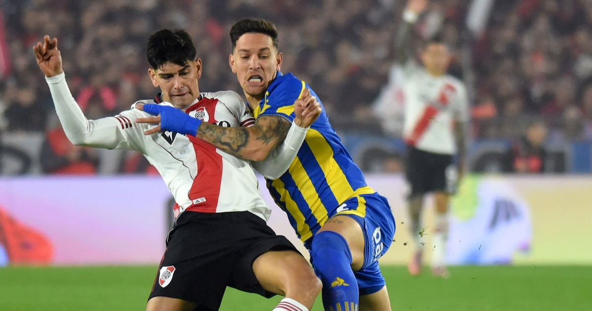 Jugadores de River Plate celebrando un gol en el estadio Monumental