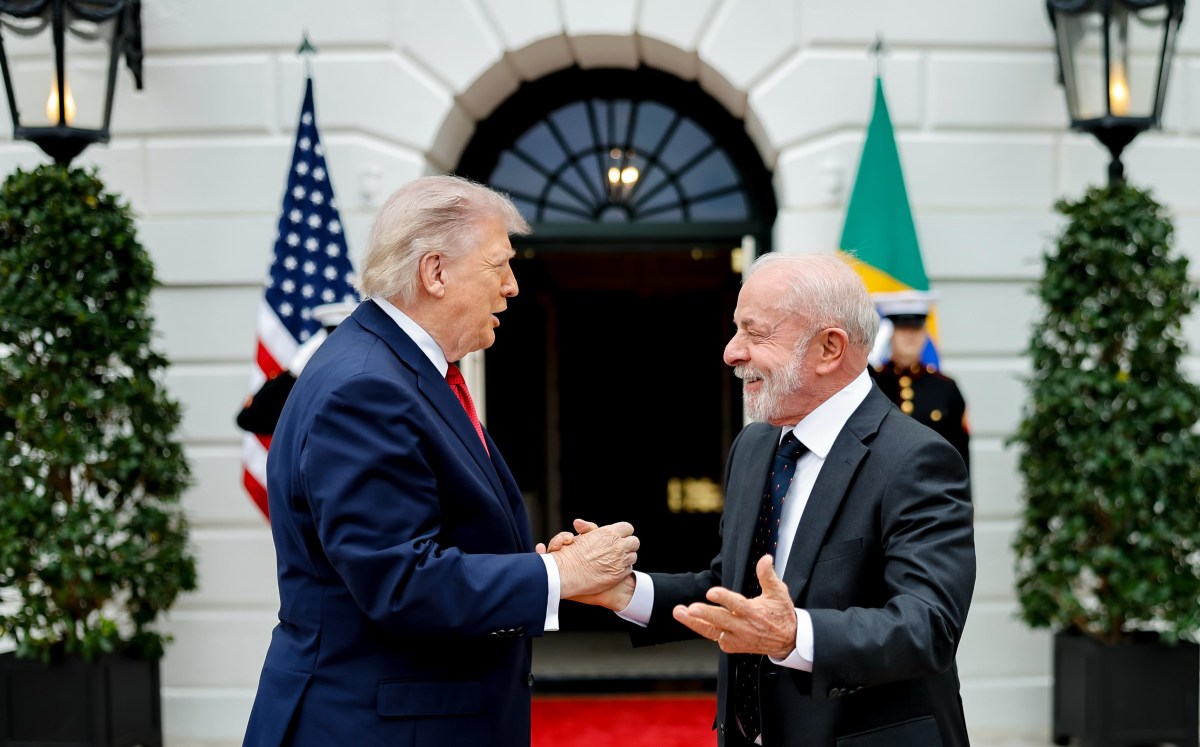 Lula da Silva en una conferencia de prensa en la embajada brasileña en Washington