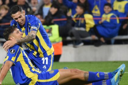 Imagen de Di María en acción durante el partido de Rosario Central contra Universidad Central