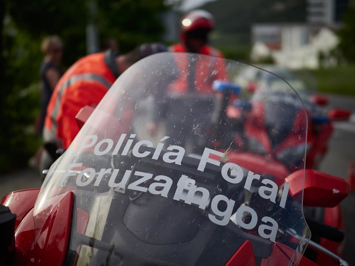 Vehículo choca contra una vivienda en la localidad de Extrarri