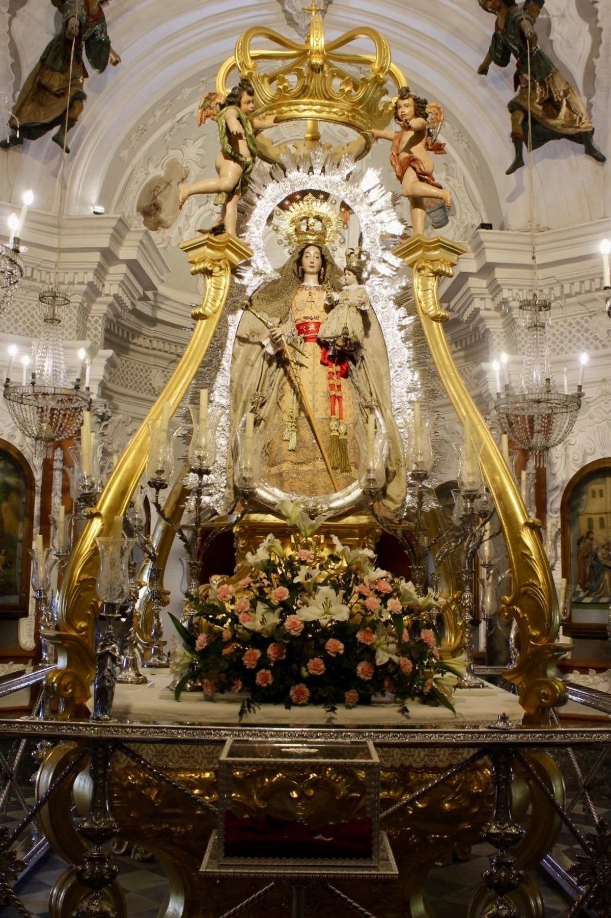 Imagen de la Virgen de los Remedios en su santuario de Fregenal de la Sierra