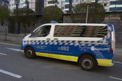 Trasladado al hospital un ciclista de 18 años tras ser atropellado por un coche en Pamplona