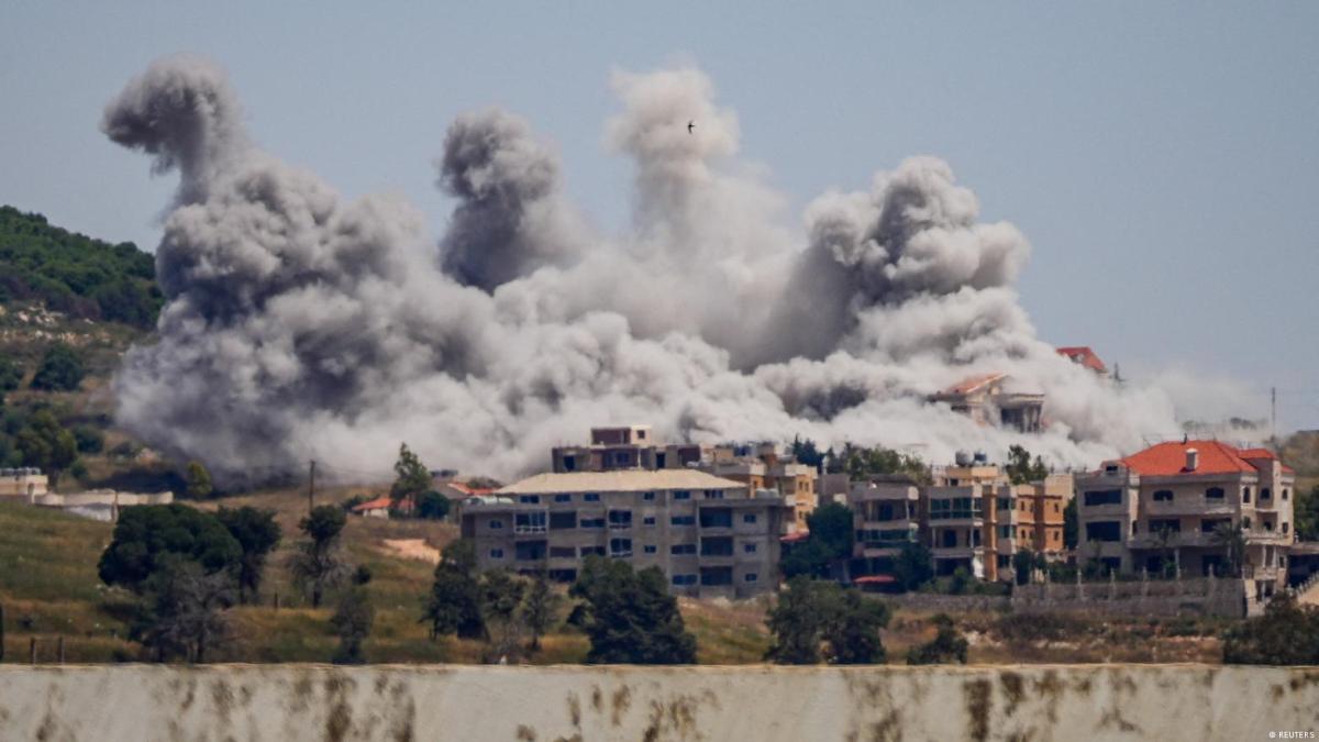Imagen de un militar en la frontera entre Israel y el Líbano