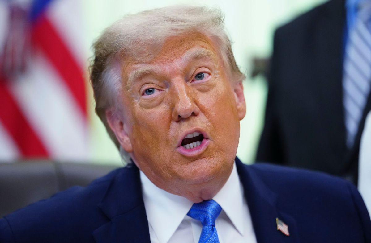 Donald Trump anunciando en Truth Social la cancelación de los ataques a Irán tras avances en las negociaciones de paz
